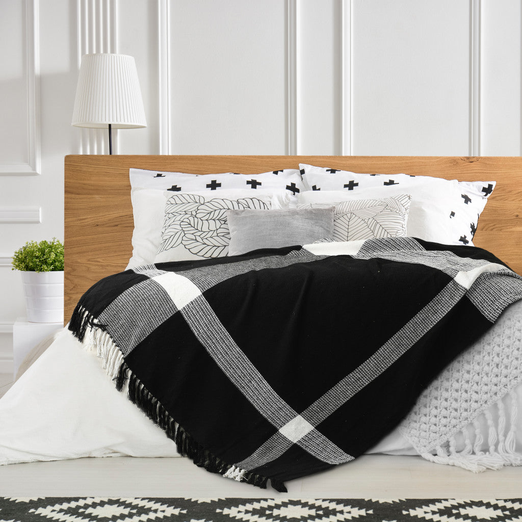 Black and White Woven Cotton Checkered Throw Blanket