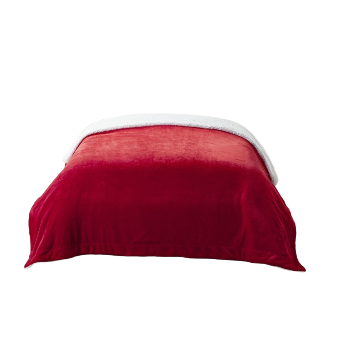 Red Knitted PolYester Solid Color Plush Queen Blanket