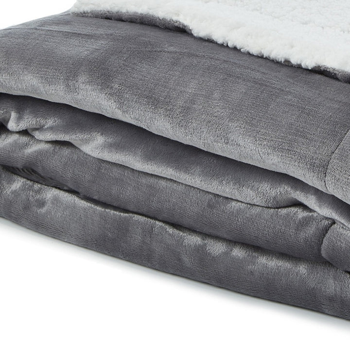 Light Gray Knitted PolYester Solid Color Plush Queen Blanket