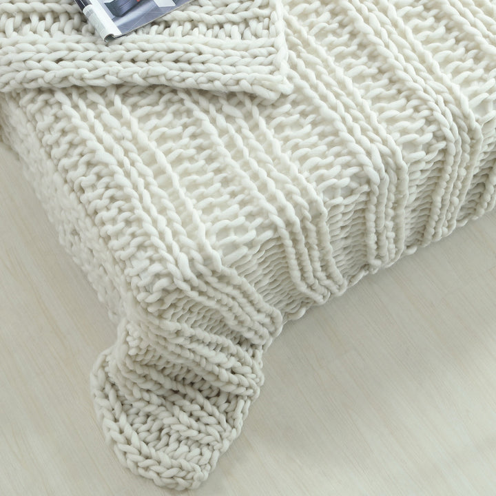 Cream Knitted Polyester Solid Color Throw Blanket