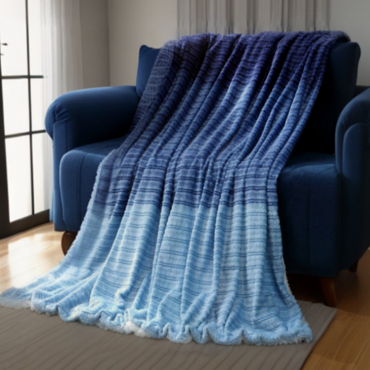 Navy Blue Knitted PolYester Solid Color Plush Throw Blanket