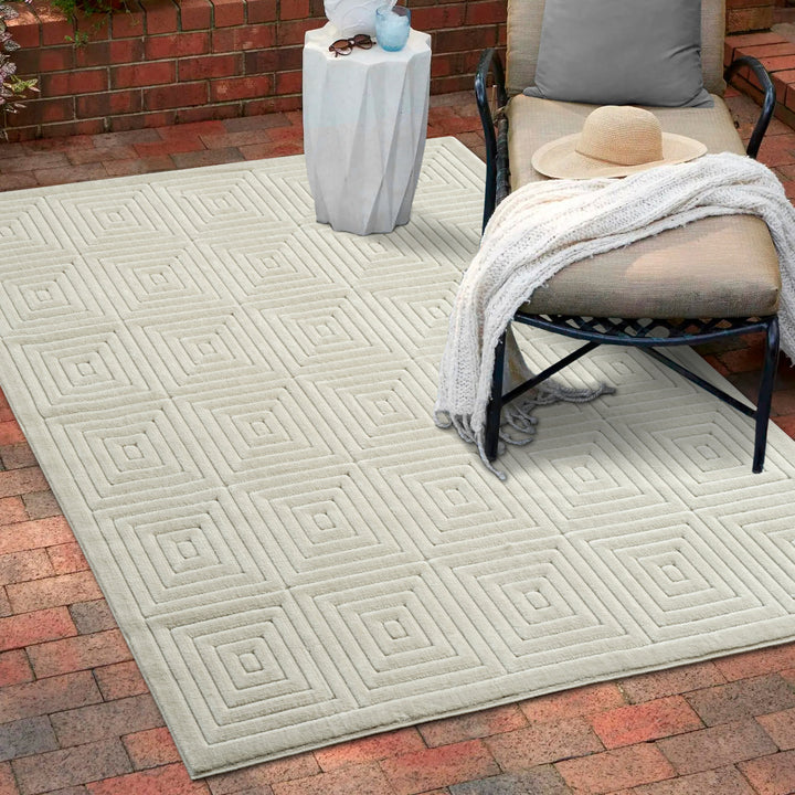 8' x 10' Ivory Geometric Area Rug