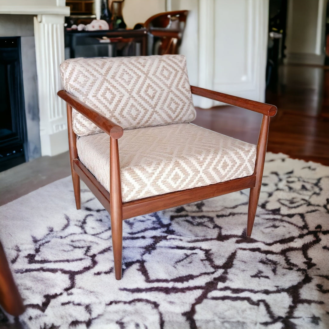 28" Beige and Natural Cotton Geometric Arm Chair