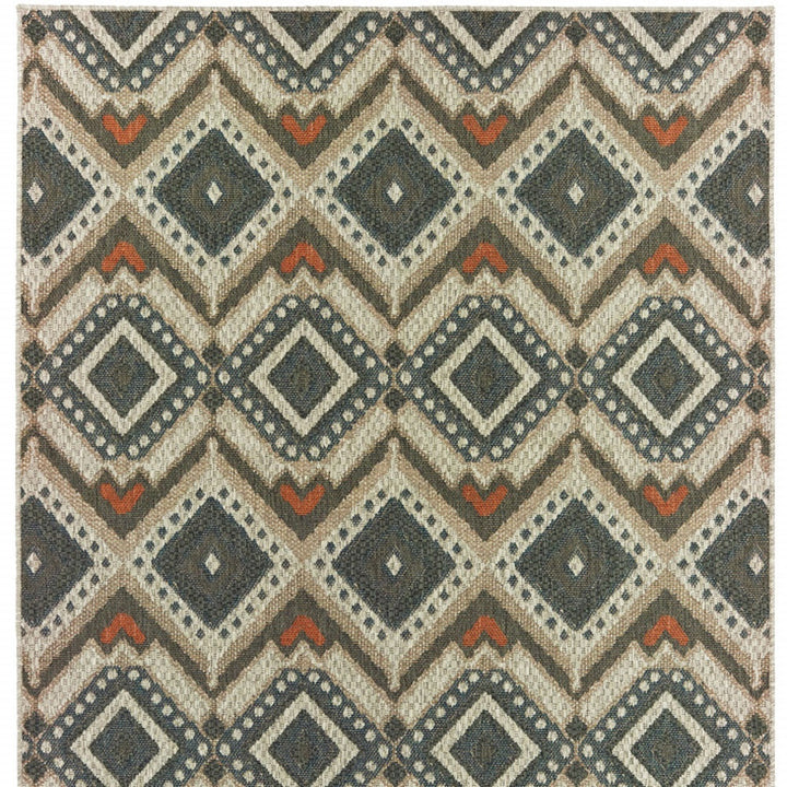 5' x 7' Gray Geometric Stain Resistant Indoor Outdoor Area Rug