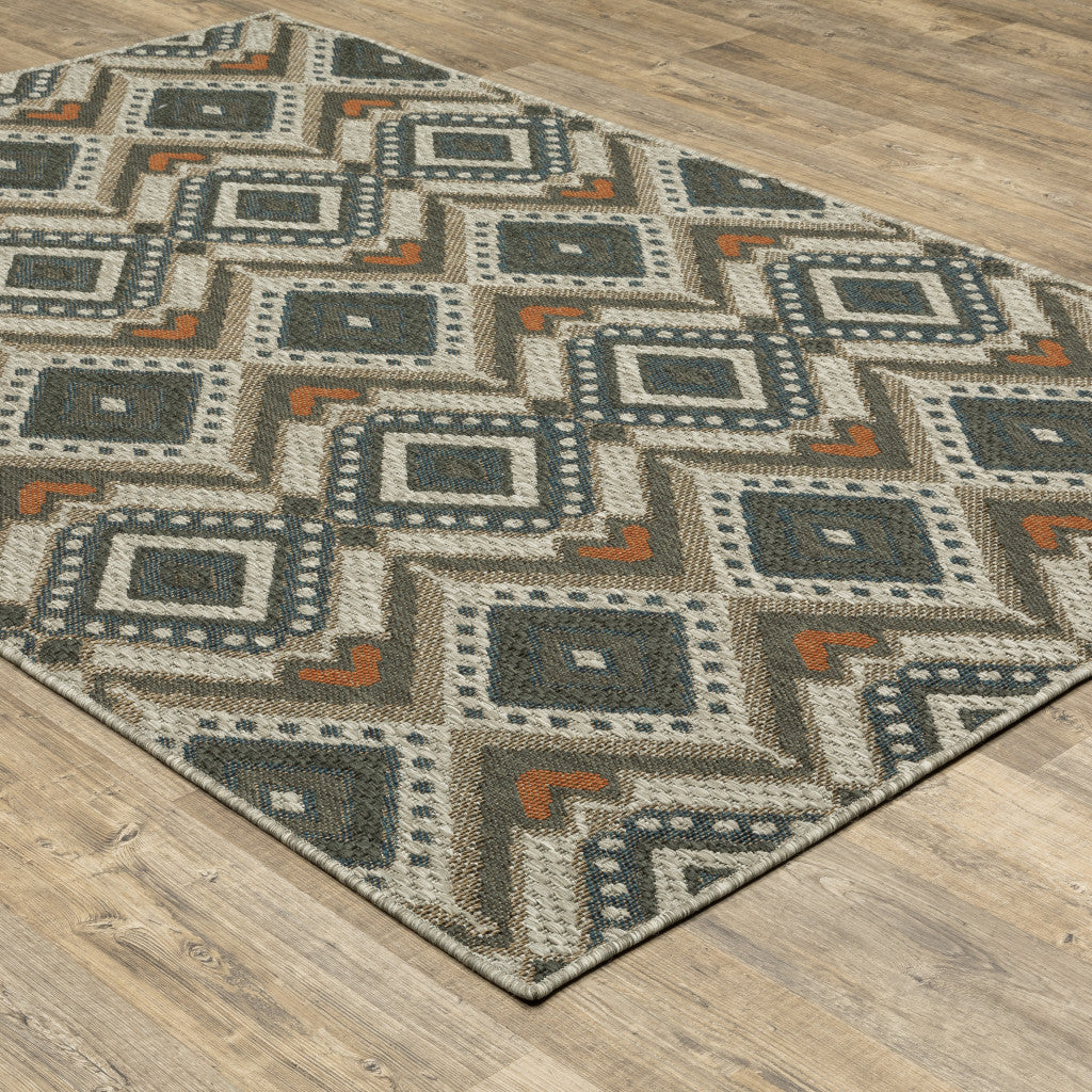 5' x 7' Gray Geometric Stain Resistant Indoor Outdoor Area Rug