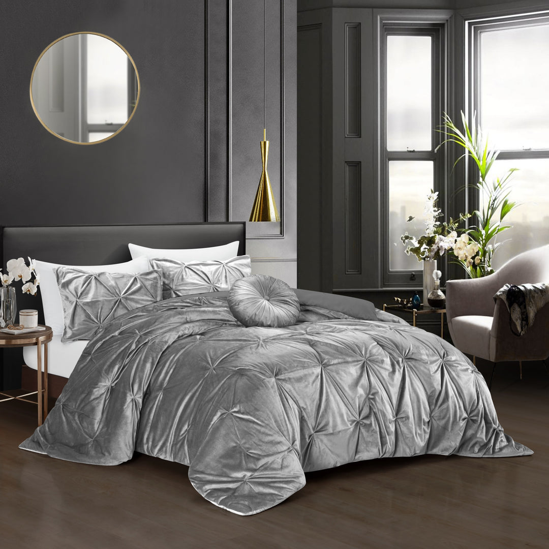 Silver Queen PolYester 130 Thread Count Washable Down Comforter Set