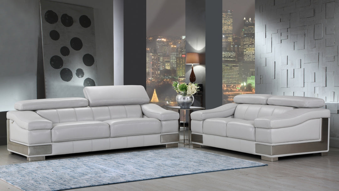 73'" X 43'" X 31'" Modern Light Gray Leather Sofa And Loveseat