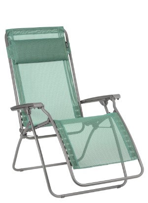 26.8" X 64.2" X 44.9" Chlorophyll Powder Coated Multi-Position Folding Recliner