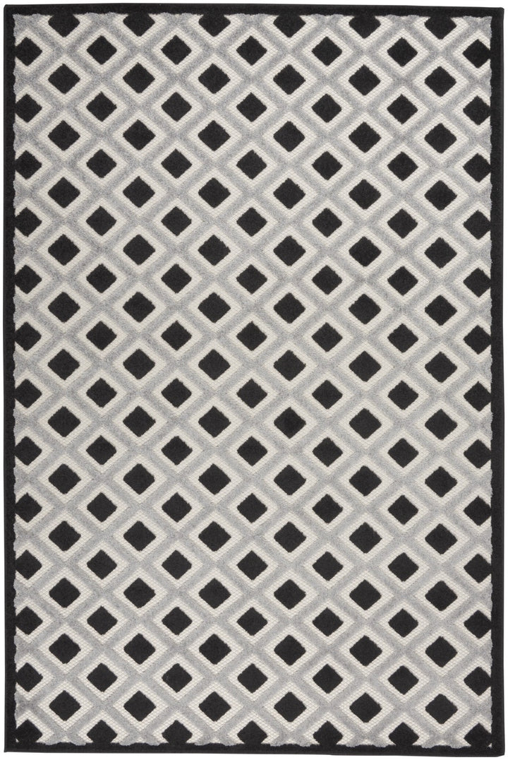 6' X 9' Black And White Geometric Indoor Outdoor Area Rug